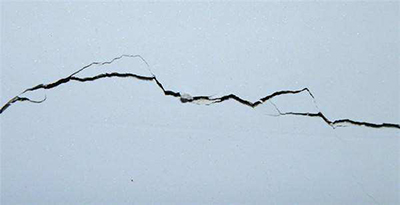 墻面有裂縫空鼓怎么裝修？居然墻面裝修換新顏