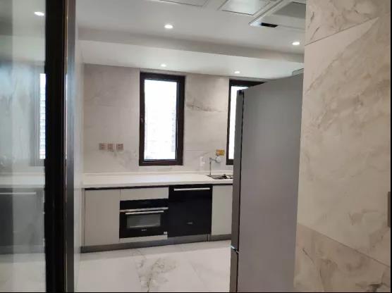 廚房裝修設(shè)計(jì)效果圖：這樣設(shè)計(jì)裝修太實(shí)用