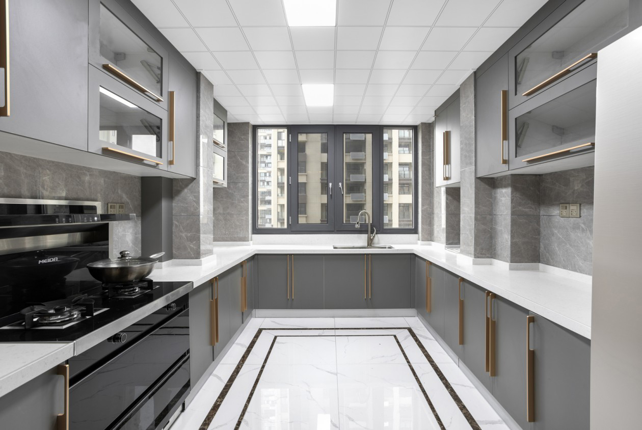 居然裝飾窗戶裝修